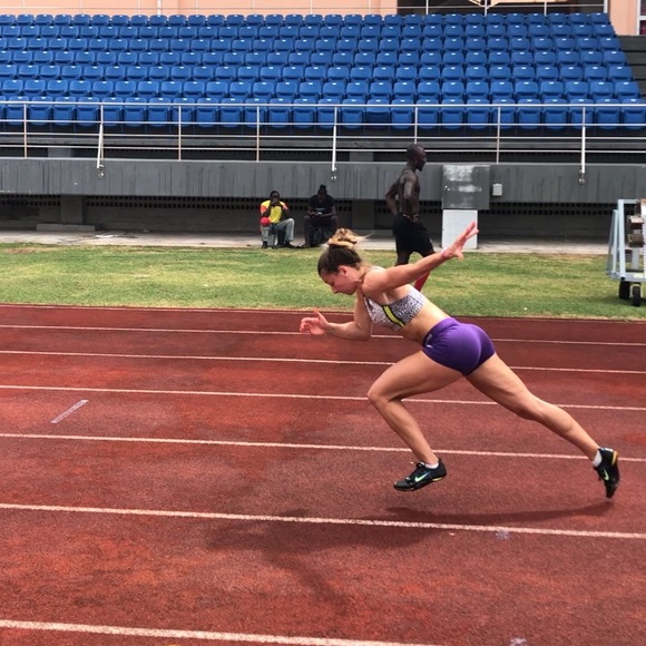 Meet your Posher, Leah - Picture 5 of 5